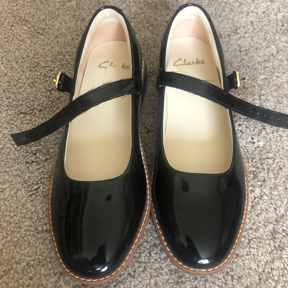Clark’s Black Patent Leather Mary Janes Kids US 13 1/2 UK 13 EU 32